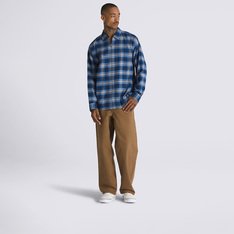 A Calça Check-5 Baggy Denim Pant Upland Sepia combina o estilo clássico de cinco bolsos com o DNA contemporâneo da Vans®, trazendo detalhes modernos para este design atemporal. Feita com jeans de algodão pesado para uma construção robusta, a calça apresenta um ajuste mais largo no quadril, na coxa e na perna. Traz uma etiqueta tecida em checkerboard costurada na bainha da abertura da perna, visível apenas quando algemada, carregando a herança Vans com um toque de estilo “Off The Wall”.
