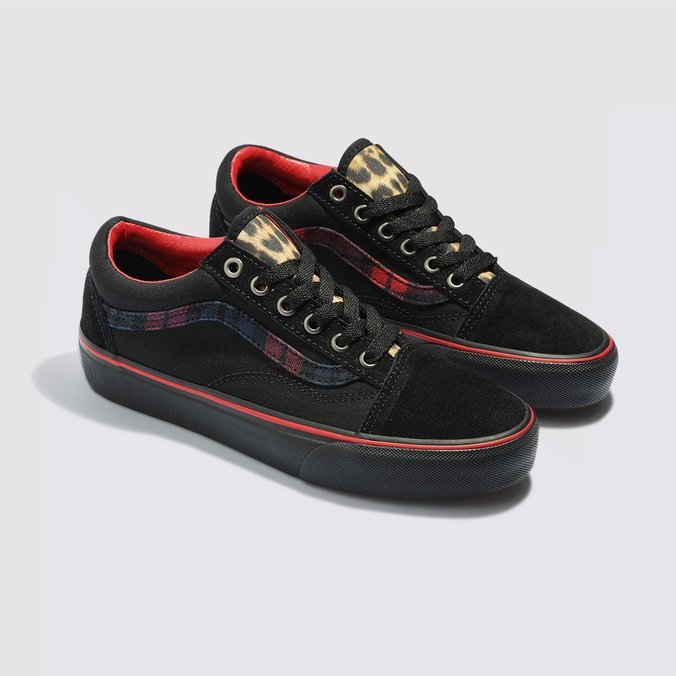 Black vans 90s shop