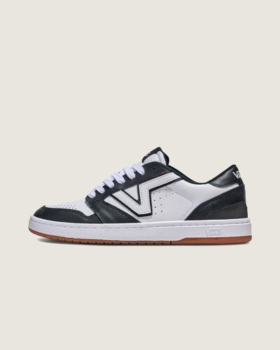 Conforto elevado encontra estilo atemporal

O Lowland 2.0 pega tudo o que é amado no Lowland e desenvolve-o, oferecendo uma nova mistura da herança inspirada no esporte e da inovação moderna da Vans. Com um ajuste atualizado para maior conforto e uma sola de borracha durável que substitui a tecnologia ComfyCush, ele foi construído para uso duradouro sem comprometer o estilo. Perfeito para quem valoriza versatilidade e autenticidade.