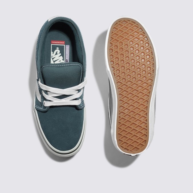 Vans chukka low hotsell white