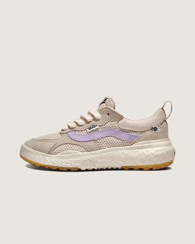 Explore mais, de forma sustentável

O Vans MTE UltraRange Neo VR3 foi construído para os momentos inesperados do seu dia, combinando conforto, durabilidade e sustentabilidade em um design versátil. Esteja você navegando pelas ruas da cidade, adotando um estilo de vida dinâmico ou embarcando em uma aventura espontânea, este andador todo-o-terreno é o seu companheiro perfeito.