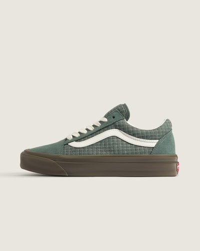 “You are Made for the Elements”. Estes são os seus Vans. Inspirado em atividades ao ar livre e baseado em aventura, o Tênis Old Skool Mte Washed Suede Mesh Dark Forest oferece novos níveis de versatilidade para facilitar o dia a dia. O modelo apresenta uma proteção à prova d'água HydroGuard, um pacote de isolamento Primaloft de 100g, com cabedal em camurça e tecido premium e uma sola All-Trac para tração em todos os climas. Um tênis pronto para enfrentar o frio o dia todo, todos os dias.
