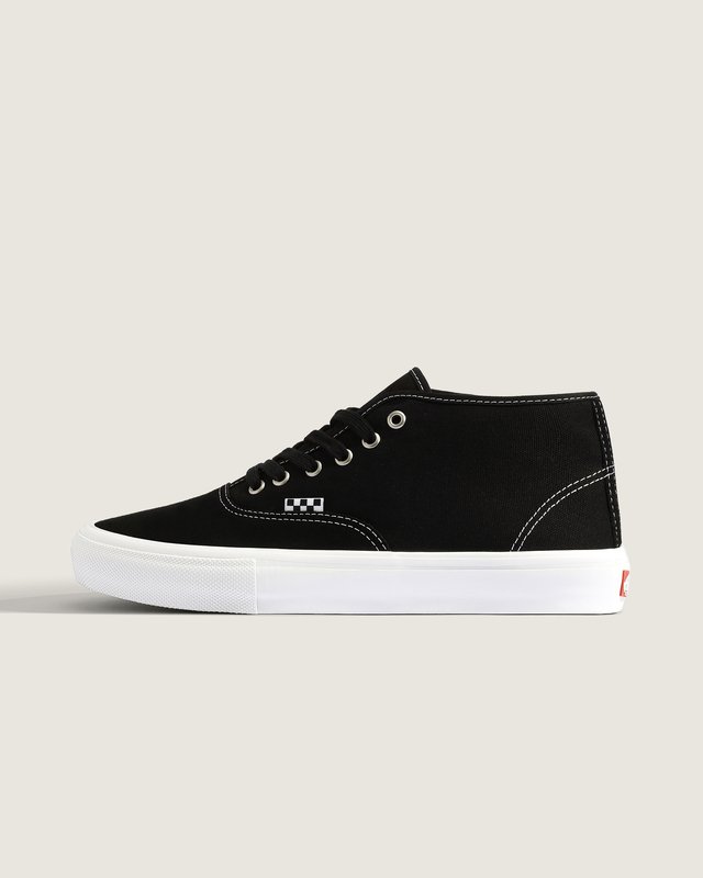 Tênis Skate Authentic Black White