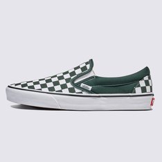 Um ícone do skate e da cultura desde 1979

O tênis Slip-On Checkerboard, originalmente Style 98, evoluiu de um sapato de barco da Vans para um clássico do skate. Com gola acolchoada, sola waffle aderente e parte superior sem cadarços, ele incorpora estilo e função sem esforço. Este design atemporal continua sendo um símbolo do espírito Off The Wall da Vans e das raízes do sul da Califórnia. Agora parte da Coleção Color Theory, foi reinventado em tons vibrantes para uma abordagem nova e criativa.