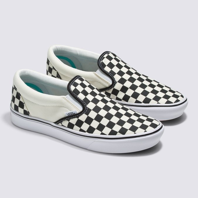 Tenis Slip On Comfycush Checkerboard True White Vans