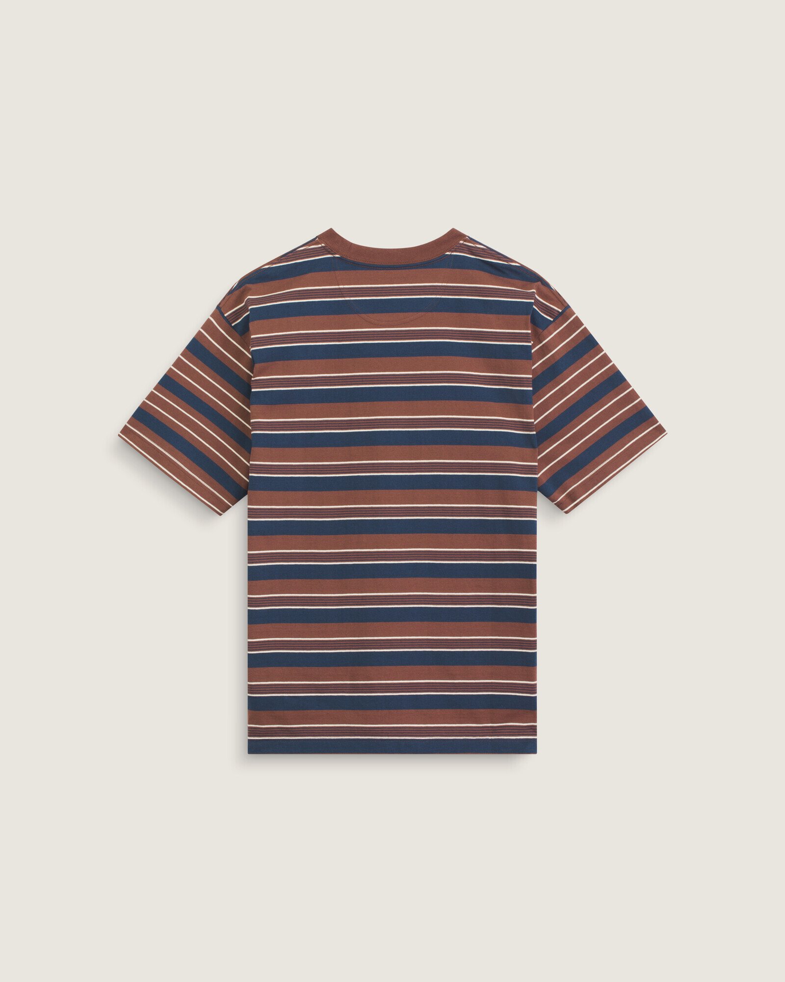Hires-Vans-V4719600070002-02.jpg