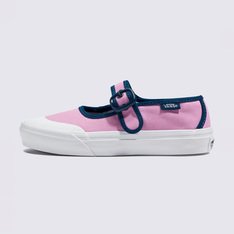 Uma silhueta clássica do icônico Mary Jane. Aproveitando a nostalgia retrô e uma interpretação lúdica da feminilidade, o Tênis Style 93 Lavender Infantil pega essa silhueta atemporal e a eleva ainda mais. Combinando uma fivela de tira simples com uma biqueira de borracha, parte superior de camurça e nossa sola de borracha waffle exclusiva, o modelo oferece a mistura perfeita de casual e elegante, ideal para qualquer ocasião.