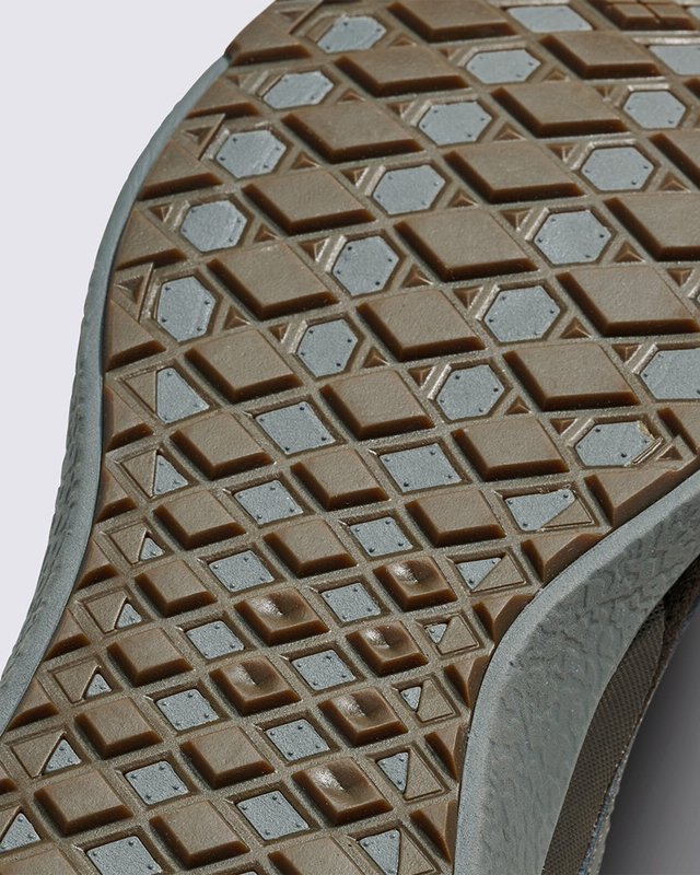 Tênis Ultrarange Exo Se Mte Perf Suede Dark Brown
