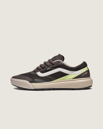Aventura pronta. Em qualquer lugar, a qualquer hora

A vida raramente corre como planejado, mas o MTE UltraRange 2.0 RW mantém você em movimento em cada reviravolta. Sua parte superior respirável, reforçada com sobreposições Rapidweld sem costura, atinge o equilíbrio perfeito entre durabilidade e um ajuste leve e adaptável. As entressolas UltraCush Lite suavizam cada passo para combater a fadiga em dias longos, enquanto as solas waffle reversas proporcionam tração que aumenta a confiança em terrenos imprevisíveis. Construído para oferecer estabilidade e conforto quando a viagem o tira do rumo, este é o sapato que prospera onde outros vacilam.