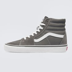 O lendário tênis de cano alto da Vans é considerado um divisor de águas desde o seu lançamento em 1978. O Sk8-Hi impactou ao ser o primeiro tênis de cano alto para skate a entrar em cena. Com um toque "Off The Wall", o Tênis Sk8-Hi Bungee Cord de cano alto apresenta cabedal em camurça e lona resistente. Com fechamento por amarração em cadarços, ele traz a icônica sidestripe Vans nas laterais. O tênis possui o cabedal acolchoado com biqueiras reforçadas, proporcionando mais conforto e firmeza a cada passo. Apresenta heeltab do skate tradicional com inscrição Vans em “Drop V” e “Off The Wall” aplicada no calcanhar e etiqueta tecida na lingueta e etiqueta tecida em checkerboard aplicada na lateral da sidestripe. A entressola ameniza o impacto e a palmilha se molda adequadamente aos pés. Com solado em borracha vulcanizada em formato waffle - exclusividade Vans - com função antiderrapante, que proporciona maior aderência ao caminhar.
Características do produto: 
• Cabedal durável em camurça e lona resistente; 
• Icônica Sidestripe; 
• Biqueiras reforçadas; 
• Fechamento com cadarço; 
• Colarinhos de suporte acolchoados; 
• Sola de borracha waffle exclusiva Vans; 
• Silhueta Sk8-Hi® clássico.