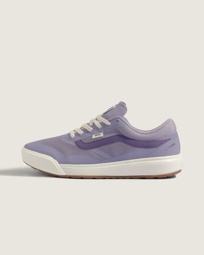 O Tênis Ultrarange Rapidweld 20 Soft Orchid reúne o legado da VANS com a proposta UltraRange de oferecer conforto em longas jornadas. O cabedal em material sintético usa sobreposições Rapidweld que criam linhas limpas e estrutura leve. Corte de cano baixo e bico redondo ampliam a versatilidade. Entrega suporte perceptível por meio de construção acolchoada e sola com amortecimento e tração, além de acabamento externo que reforça a resistência.