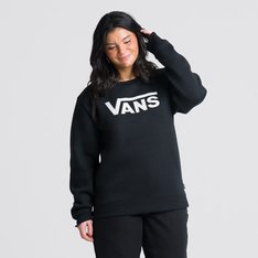 Nada melhor que um clássico original Vans para te aquecer nas temperaturas mais amenas. Honrando as tradições, o Moletom Classic V Bff Crew Black traz a herança “Off The Wall” para compor um visual despojado e esportivo, com total conforto. O moletom careca é confeccionado em poliéster e algodão, possui aplicação de rib na gola, punho e na barra. Na cor preta, o moletom feminino traz estampa frontal com assinatura Vans em “Drop V” centralizada na altura do peito, em silk à base d’água. O caimento do moletom é mais solto, estilo “boyfriend”, trazendo leveza e conforto ao vestir.