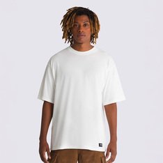 Ser autêntico é expressar sua personalidade de maneira única e criativa. Esse é o espírito “Off The Wall” da Vans, um estilo que não se limita nem se prende às regras, tornando as peças clássicas suas favoritas, sendo reconhecidas em todo o mundo. A Camiseta Original Standards Ultrarange Neo Vr3 White representa versatilidade e estilo clássico. Uma versão elevada do básico do dia a dia, a camiseta masculina de manga curta e gola redonda é mais seca e pesada, proporcionando maior durabilidade. Confeccionada em tecido 100% algodão na cor branca, é confortável, permitindo compor um visual criativo e despojado. Combine com todos os seus clássicos Vans.
