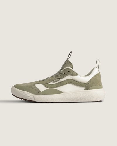 Sempre pronto para o inesperado. O que significa estar “pronto para tudo”? Com o Tênis Ultrarange Exo Se Mte Sage, você certamente descobrirá. Este modelo não só resiste à viagem, mas também o mantém confortável nas situações mais desconfortáveis. Construído com materiais de edição especial, detalhes RapidWeld atualizados, uma parte superior respirável inspirada no Old Skool e uma biqueira e formato do antepé de borracha renovados, ele foi projetado para proporcionar um ajuste ideal sem sacrificar o DNA do design da Vans, este é o UltraRange evoluído.
