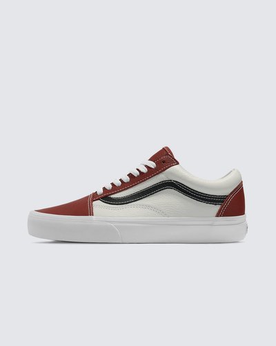 Um ícone SideStripe™ com cores atualizadas. O Old Skool Shoe, nascido em 1977 - conhecido como Style 36 - agora conta com o icônico Sidestripe™ na sua silhueta. Projetado com o skate em mente, ele compartilhava os detalhes focados no skate Era, ao mesmo tempo que adicionava uma biqueira reforçada para maior durabilidade. Desde a sua estreia, a silhueta de cano baixo é referência, considerada um ícone no skate, BMX, música e moda. Década após década, continua a ser um dos estilos mais adorados da Vans, transcendendo tendências com o seu design intemporal e versatilidade.