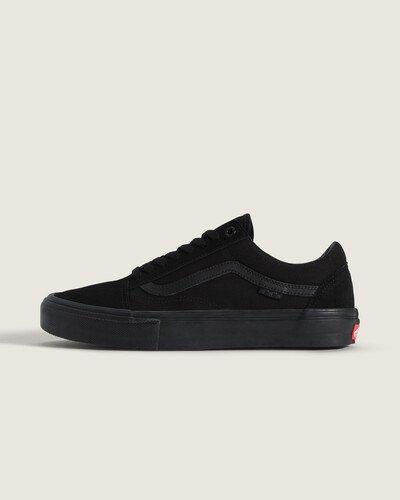 Skate Classics: Ultra resistência no interior para a prática do skate. Completamente redesenhada para o skate moderno, a coleção Skate Classics oferece mais do que os skatistas precisam para permitir evolução máxima. Com cabedal de camurça e lona, o Tênis Skate Old Skool Black Black oferece a aparência icônica que você deseja, trazendo todos os benefícios de desempenho que os skatistas exigem.