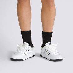 Combine os seus clássicos com o par de meias que carrega o Lifestyle Vans por onde você for. A Meia Vans Scrunch Crew Upland Black 36/9 agrega estilo para todas as ocasiões. O par de meias de cano curto em canoa traz detalhes franzidos e assinatura Vans na altura do cano.