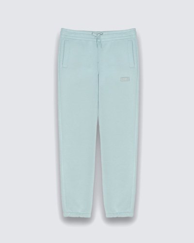 Conforto e estilo para todas as aventuras dos pequenos. A Calça Core Basic Gray Mist Infantil é confeccionada em algodão e poliéster. O modelo clássico Vans de cintura média apresenta cós elástico com ajuste em cordão. Traz bolsos frontais estilo faca e aplicação de patch bordado com assinatura Vans em “Drop V” na altura da coxa esquerda. Com bolso traseiro, o modelo possui comprimento mais longo, com shape solto, caimento reto e acabamento canelado. A única preocupação dos pequenos é curtir e relaxar no estilo “Off The Wall”.