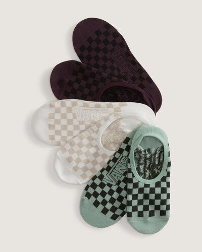 Meias invisíveis feitas para combinar com os Vans Classic Slip-Ons. A Meia Fuego Canoodle Dried Kelp agrega estilo para todas as ocasiões. O pack possui três pares de meias soquetes em tecido - estilo sapatilhas clássicas - em tons coloridos, projetadas para permanecerem escondidas sob os Vans Slip-Ons. A construção em malha plana e os detalhes ousados trazem conforto e expressão a cada passo, mesmo quando ninguém os vê. Traz assinatura Vans em “Drop V” estampada na sola, com detalhes em checkerboard.