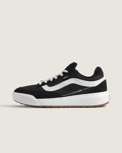 Sempre em Movimento. Originalmente projetado para atender às necessidades dos atletas de surfe da Vans, o UltraRange evoluiu para uma das franquias mais populares e versáteis da nossa linha, oferecendo conforto sem sacrificar o estilo. E agora, a próxima geração chegou com o Tênis Ultrarange Se 2.0 Mte Black White. Um design totalmente novo para quem está sempre em movimento, com um solado atualizado, suporte aprimorado e ajuste mais amplo.