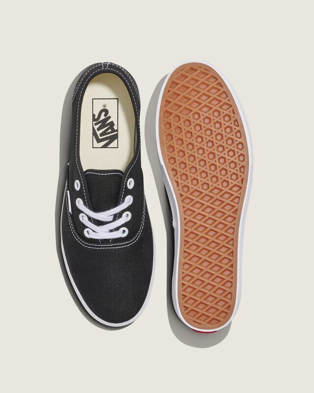 Tênis Authentic Lowpro Black White