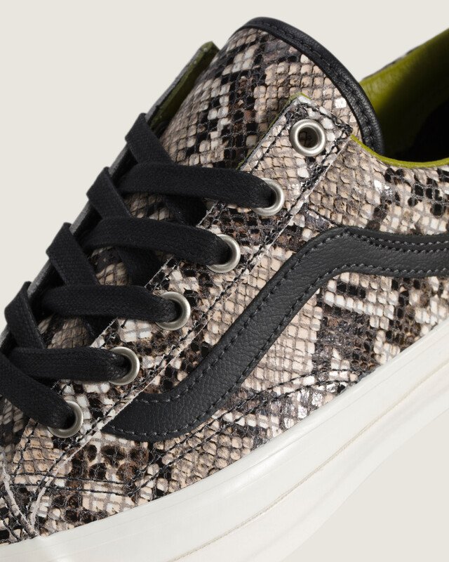 Tênis Old Skool Python Silver