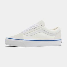 O Style 36, o segundo tênis de skate criado pela Vans, estreou em 1977. Foi o primeiro tênis da Vans a apresentar o icônico Sidestripe™ - também conhecido como "Jazz Stripe" - o Tênis Vault Og Lx Off White se consolidou no cenário mundial como um clássico absoluto, dentro e fora das pistas. Ele foi renomeado para Old Skool™ no início dos anos 90, antes de comemorar seu 30º aniversário e se tornar oficialmente um Vans Classic. Os tênis Premium Old Skool 36 têm detalhes de design na silhueta, incluindo uma parede lateral mais alta e brilhante, com uma costura destacada.