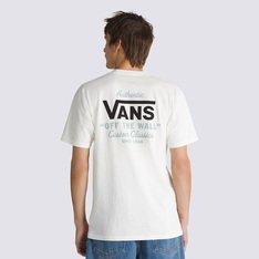 Arte e cultura de rua trazem referências icônicas para as peças clássicas da Vans. Confortável o bastante para usar todos os dias e em qualquer ocasião, a Camiseta Holder St Classic SS Marshmallow Frost Gray traz a estampa clássica e tradicional com assinatura Vans® - na parte frontal, localizada na altura do peito, no lado esquerdo. Já nas costas, traz a mesma estampa, em tamanho maior, ambas em silk à base d’água. Em tecido algodão 100%, a camiseta de manga curta masculina na cor branca possui gola redonda e aplicação de etiqueta tecida Vans na manga. Modelagem com silhueta de caimento clássico.