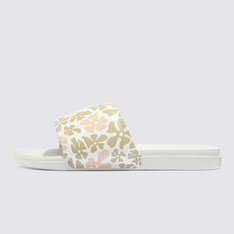 Deslize no conforto com o Chinelo Slide-On La Costa Slide On Peach. Com inspiração no solado vulcanizado dos clássicos Vans, o chinelo slide-on apresenta silhueta com uma tira larga em nobuck sintético branco com assinatura Vans em “Drop V” com estampa. Com forro de borracha macia e tecido elástico, o modelo possui palmilhas UltraCush super macias que incluem suporte de arco embutido e as solas waffle UltraCush™ Lite injetadas com leveza, flexibilidade e durabilidade. Esse modelo vai te acompanhar na correria de um dia inteiro. O logo “Vans Off The Wall” é aplicado na heeltab do calcanhar.
Características do produto: 
• Inspirado nas solas vulcanizadas clássicas da Vans; 
• Tiras de nobuck sintético com estampa icônica Vans em “Drop V”; 
• Borracha macia e forro de tecido elástico para conforto; 
• Sola waffle UltraCush Lite injetada leve, flexível e durável; 
• Produzido com tintas e colas à base de água.