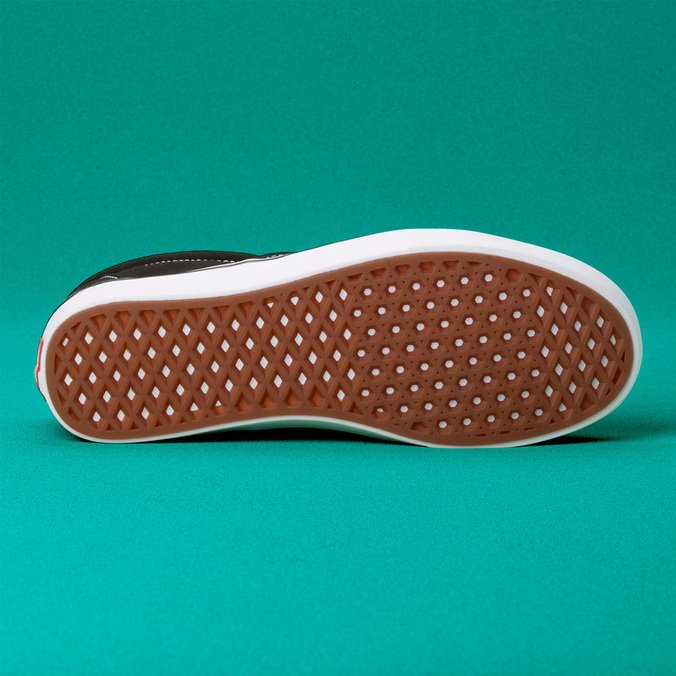 Tênis Slip-On Comfycush Black True White