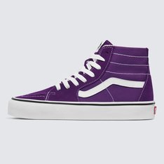 Com a Color Theory Collection, é possível criar uma história exclusiva com as cores, combinando tons vibrantes e inesperados com as silhuetas icônicas dos tênis Vans. Feito com cabedal de camurça e lona resistente, o Tênis Sk8-Hi Tapered Purple Magic homenageia o lendário tênis de cano alto com cores atraentes, ideais para a estação. O estilo “Off The Wall” desse modelo com sidestripe atemporal possui amarração por cadarços e inclui biqueiras reforçadas, colarinhos acolchoados de suporte e sola de borracha waffle exclusiva Vans.
Características do produto:
• Tênis de cano alto e sidestripe lendários da Vans;
• Cabedal durável de camurça e lona;
• Fechamento com cadarço;
• Biqueiras reforçadas;
• Colarinhos de suporte acolchoados;
• Sola de borracha waffle exclusiva Vans.