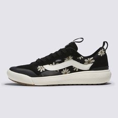 Máximo conforto e aliado de todas as rotinas. Esteja sempre pronto para o inesperado com o Tênis UltraRange Exo Se Black White. Com um solado co-moldado construído em padrão tratorado em waffle - exclusividade Vans - ele maximiza a cobertura, aderência e durabilidade da borracha. A nova entressola UltraCush™ Lite traz conforto e leveza para o calce. O modelo de cano baixo possui cabedal com inspiração na silhueta do icônico Old Skool - em camurça, tecido e sintético em tons de preto e cinza, com estampa floral pelo cabedal - totalmente respirável, com biqueira e antepé de borracha renovado, deixando o calce no ajuste ideal. O Exo Skeleton fornece apoio integrado nos dedos e na parede lateral medial, com uma trava de calcanhar para um ajuste seguro. No calcanhar e lingueta, traz puxadores, facilitando o calce. O logo “Vans Off The Wall” é aplicado na heeltab do calcanhar. Já a original Flag vem na lateral do tênis, enquanto a assinatura “Vans Ultrarange” é aplicada na lingueta. Conforto e estilo dentro e fora das pistas.