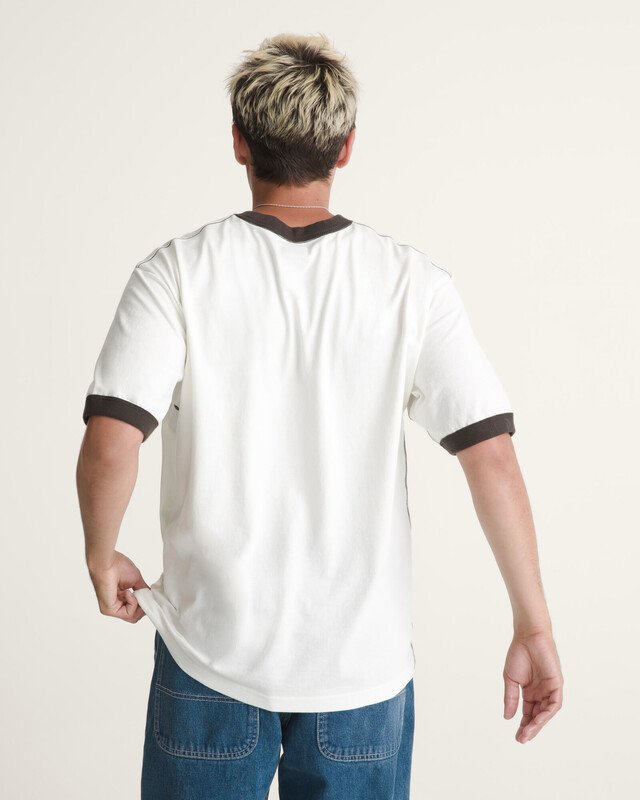 Camiseta Skate Mike G Snake Flame Ringer Ss Marshmallow