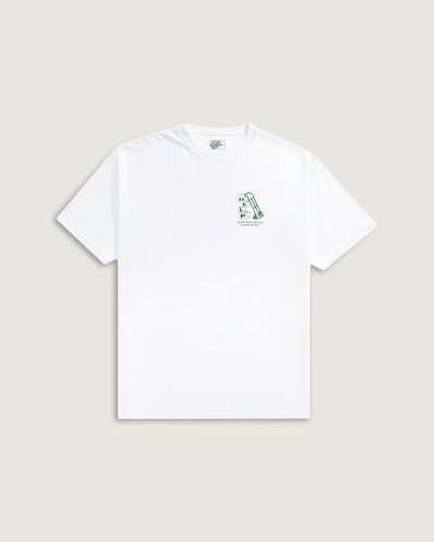 A Camiseta Moving Co Ss traz a arte CHD_PAINTED_FLORAL aplicada sobre malha knit, conectando ao DNA criativo da VANS. Modelo com construção leve, toque macio e costuras reforçadas, oferecendo conforto e flexibilidade no uso. O acabamento liso e a impressão em destaque valorizam a expressão criativa, mantendo um caimento natural que acompanha movimentos com suporte discreto.