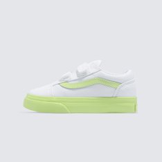 Ícone SideStripe™ desenvolvido especialmente para crianças. O Tênis Old Skool Pop Outsole Lime Infantil feito para os pequenos traz a icônica Sidestripe™ e o estilo atemporal da Vans aos pezinhos. Projetado com durabilidade e conforto em mente, possui fechos de velcro para fácil colocação e retirada, tornando-o perfeito para crianças prontas para explorar. Um verdadeiro clássico, reinventado para a próxima geração.