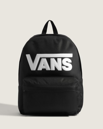 Uma mochila escolar com funcionalidade para o dia a dia. Feita para aulas, fins de semana e tudo o mais. A Mochila Old Skool Drop V Black mantém a simplicidade sem abrir mão do que importa. Com um compartimento principal espaçoso e uma capa interna, ela foi feita para carregar itens essenciais para o dia a dia escolar. O bolso frontal com zíper guarda itens menores, enquanto o bolso lateral mantém uma garrafa de água por perto. Traz aplicação de patch bordado com assinatura Vans em “Drop V”. Seja para ir a pé para a aula ou para casa, esta mochila tem tudo o que você precisa para o dia a dia.