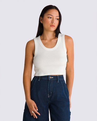 Sua personalidade em destaque, independente da ocasião. A Camiseta Drew Rib Tank Seasonal Hero: Sport Low Marshmallow traz estilo sem esforço para o seu visual. A regata feminina foi construída para ser sua peça básica favorita. Confeccionada em malha canelada de tecido 100% algodão, na cor branca, o modelo possui gola baixa e traz aplicação de etiqueta tecida Vans na lateral. Uma peça atemporal que carrega a herança Vans no estilo casual e descontraído.