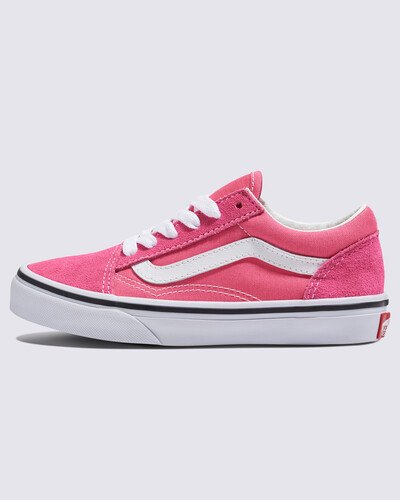 Conhecido inicialmente como Vans #36, o Old Skool foi o tênis icônico de cano baixo que deu vida ao famoso Vans Sidestripe, criado por Paul Van Doren! Desde a sua estreia em 1977, a silhueta de cano baixo se estabeleceu como ícone nas cenas de skate, música e moda. Dos skatistas de rua e punks dos anos 90 aos atuais ídolos do hip hop e da moda, o Old Skool têm sido escolhido por criativos que agem com personalidade própria. O Tênis Old Skool Honeysuckle Infantil honra essa tradição com um toque moderno, combinando tons vibrantes com o estilo icônico e irreverente dos clássicos Vans. O modelo de cano baixo feito para as pequenas, apresenta cabedal em camurça e lona resistente na cor rosa. Com fechamento por amarração em cadarços, ele traz a lendária sidestripe nas laterais. Apresenta heeltab do skate tradicional, com assinatura Vans em “Drop V” e inscrição “Off The Wall” - aplicadas no calcanhar. Com solado em borracha vulcanizada em formato waffle - exclusividade Vans - que proporciona maior aderência ao caminhar. Para curtir e brincar no estilo “Off The Wall”.