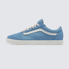 O Tênis Old Skool Lowpro Floral Laces Heritage Blue leva as coisas a um nível mais baixo, trazendo um visual elegante e aerodinâmico ao icônico tênis Sidestripe. Apresentando o cabedal inconfundível do Old Skool tradicional, combinado com camurça macia e uma construção de parede lateral mais baixa, esta nova interpretação de um ícone oferece nova versatilidade ao reduzir o volume, sem abrir mão do estilo.