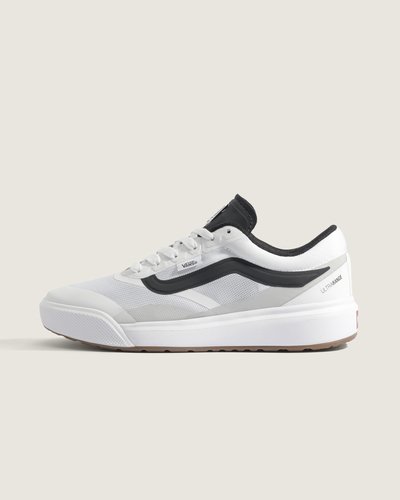 Sempre em Movimento. O novo UltraRange 2.0 traz conforto e versatilidade de alto nível. Originalmente projetado para atender às necessidades dos atletas de surfe da Vans, o UltraRange evoluiu para uma das franquias mais populares e versáteis da nossa linha, oferecendo conforto sem sacrificar o estilo. E agora, a próxima geração chegou com o Tênis Ultrarange Rw 2.0 Mte White Black. Um design totalmente novo para quem está sempre em movimento, com um solado atualizado, suporte aprimorado e ajuste mais amplo.
