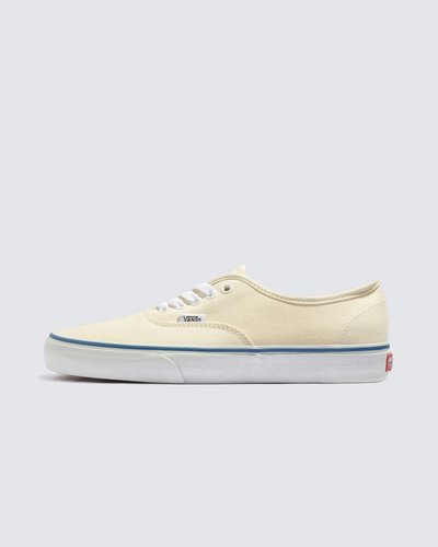 Nascido em Anaheim, Califórnia, em 1966, o Authentic é o estilo tradicional original da Vans. Originalmente conhecido como Vans #44 Deck Shoes, o Authentic se tornou um ícone cult imediato e incorpora nossa atitude “Off The Wall” desde então. Construído com um perfil simples com cadarço, o Tênis Authentic White é um clássico que mantém viva a vibe old skool. Com cabedal em lona resistente na cor branca, apresenta vira lateral de borracha na cor branca, ilhós de metal e o solado emborrachado em waffle exclusivo Vans.