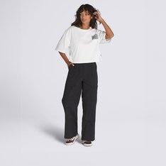 A combinação perfeita de funcionalidade e estilo. A Calça Mte Trek Guide Womens Black possui um ripstop de nylon reciclado, uma calça durável que foi pensada para encarar qualquer aventura e no uso diário. Construídas com reforços como pinças de joelho e costuras de sela, o modelo possui um revestimento repelente de água. Apresenta vários bolsos cargo com amplo armazenamento, adicionando um toque utilitário. O cós com forro macio e o cinto de teia integrado, proporcionam um ajuste mais confortável. O modelo pode ser armazenado em uma bolsa de nylon exclusiva.