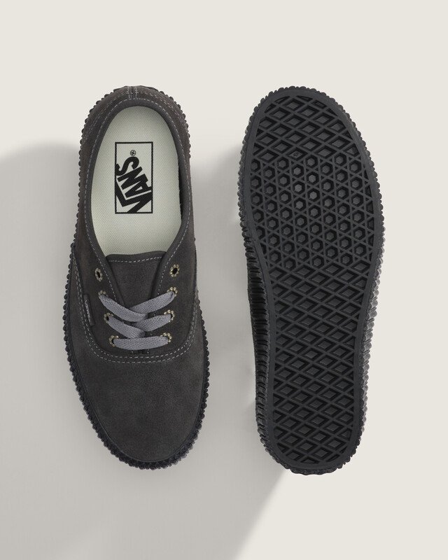 Tênis Authentic Creeper Flower Eyelet Black