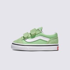 Ícone SideStripe™ com recursos fáceis para crianças

O tênis Old Skool V Satin para criança traz o icônico Sidestripe™ e o estilo atemporal da Vans aos pezinhos. Projetado com durabilidade e conforto em mente, possui fechos de velcro para fácil colocação e retirada, tornando-o perfeito para crianças prontas para explorar. Um verdadeiro clássico, reinventado para a próxima geração.