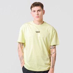 Tradição e originalidade estão presentes na cultura da Vans desde 1966. A personalidade e estilo inconfundível se destacam em todos os seus clássicos. A Camiseta Ss Shadow Lime de manga curta é confeccionada em tecido de algodão, com corte amplo e oversized. O modelo possui estampa frontal com assinatura Vans em “Drop V”, centralizada na altura do peito, em silk à base d’água.