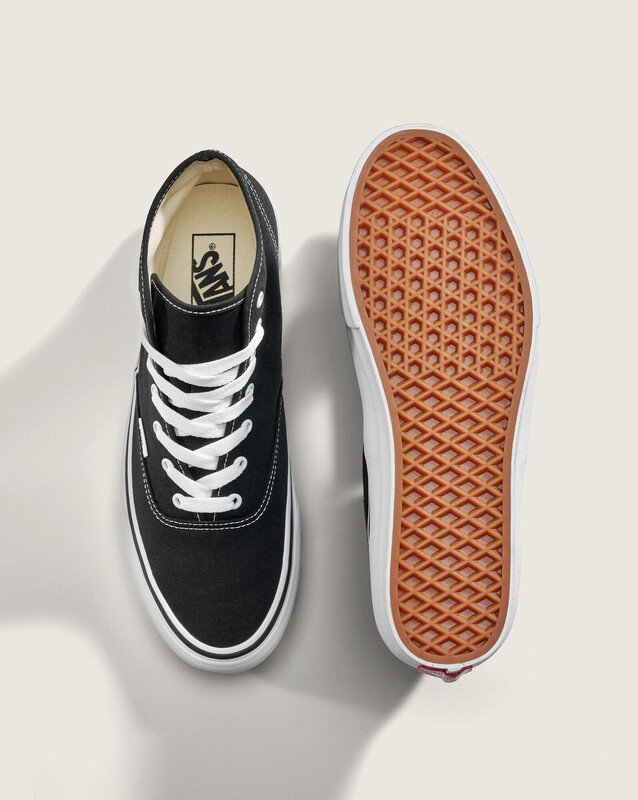 Tênis Authentic Black True White