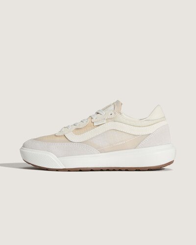 Sempre em Movimento. Originalmente projetado para atender às necessidades dos atletas de surfe da Vans, o UltraRange evoluiu para uma das franquias mais populares e versáteis da nossa linha, oferecendo conforto sem sacrificar o estilo. E agora, a próxima geração chegou com o Tênis Ultrarange Se 2.0 Mte Ripstop Vintage White. Um design totalmente novo para quem está sempre em movimento, com um solado atualizado, suporte aprimorado e ajuste mais amplo.