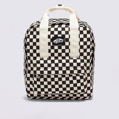 A Mochila Low Key Mini Black Natural é perfeita para te acompanhar todos os dias. Apresentando um compartimento principal com zíper e bolso externo, esta bolsa também possui alças superiores e alças ajustáveis, ??carregando na mão ou por cima do ombro.