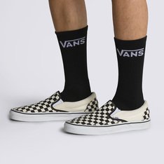 Desenhada para o desempenho ideal, a Meia Vans Skate Crew 34/38 Black é confeccionada em fibra Coolmax® para ajudar a manter o conforto enquanto você está na prancha. A meia de cano alto preta possui um ajuste firme com compressão do arco, tela ventilada para respirabilidade e amortecimento para compressão do impacto. Com assinatura Vans em “Drop V” na altura do cano e detalhes em checkerboard de vários tons acrescentam um ar sutil, mas sempre icônico, Vans. O modelo veste da numeração 34 ao 38.