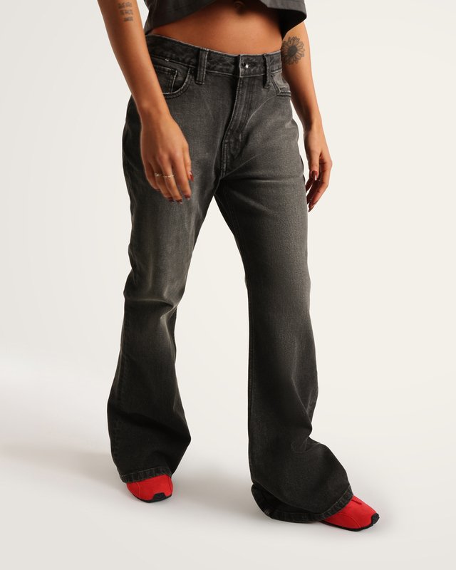 Calça Check 5 Mid Rise Flare Washed Black